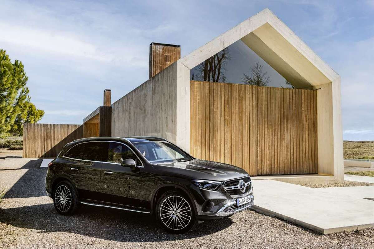 Đối thủ GLC 200