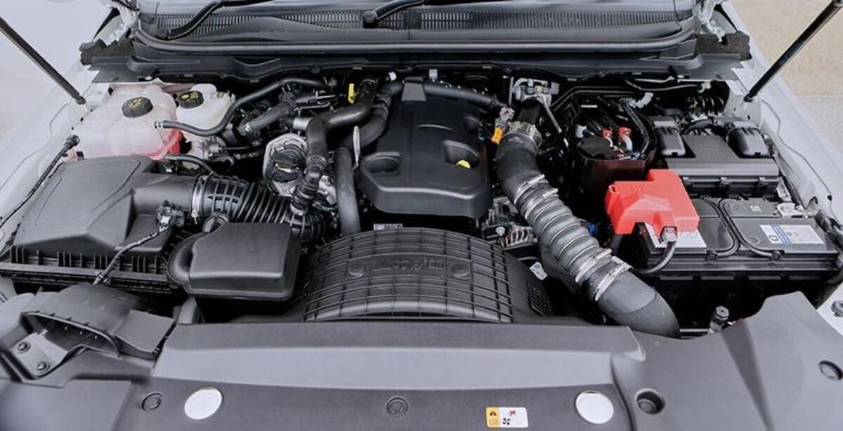 Động cơ Toyota Fortuner Legender và Hyundai Santa Fe