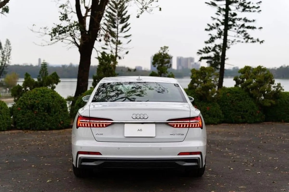 Đuôi xe Audi A6 2025 hài hòa và cuốn hút