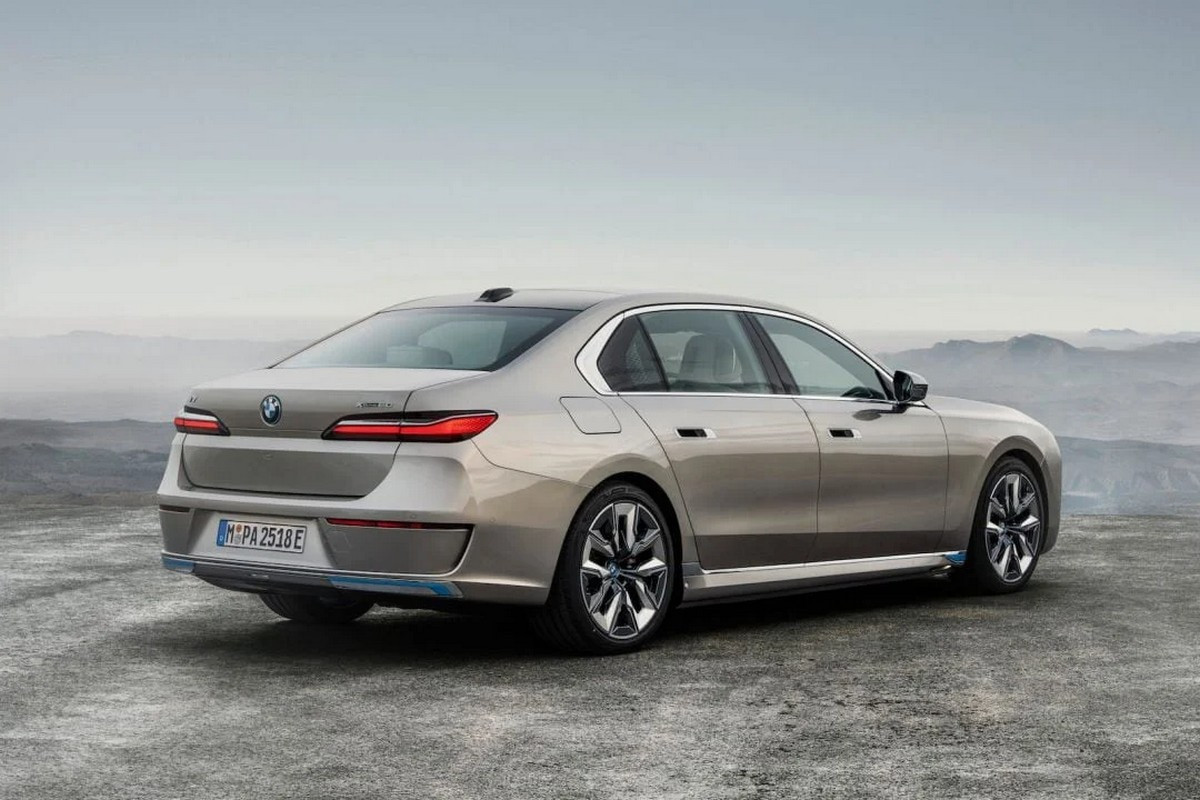 Đuôi xe BMW i7