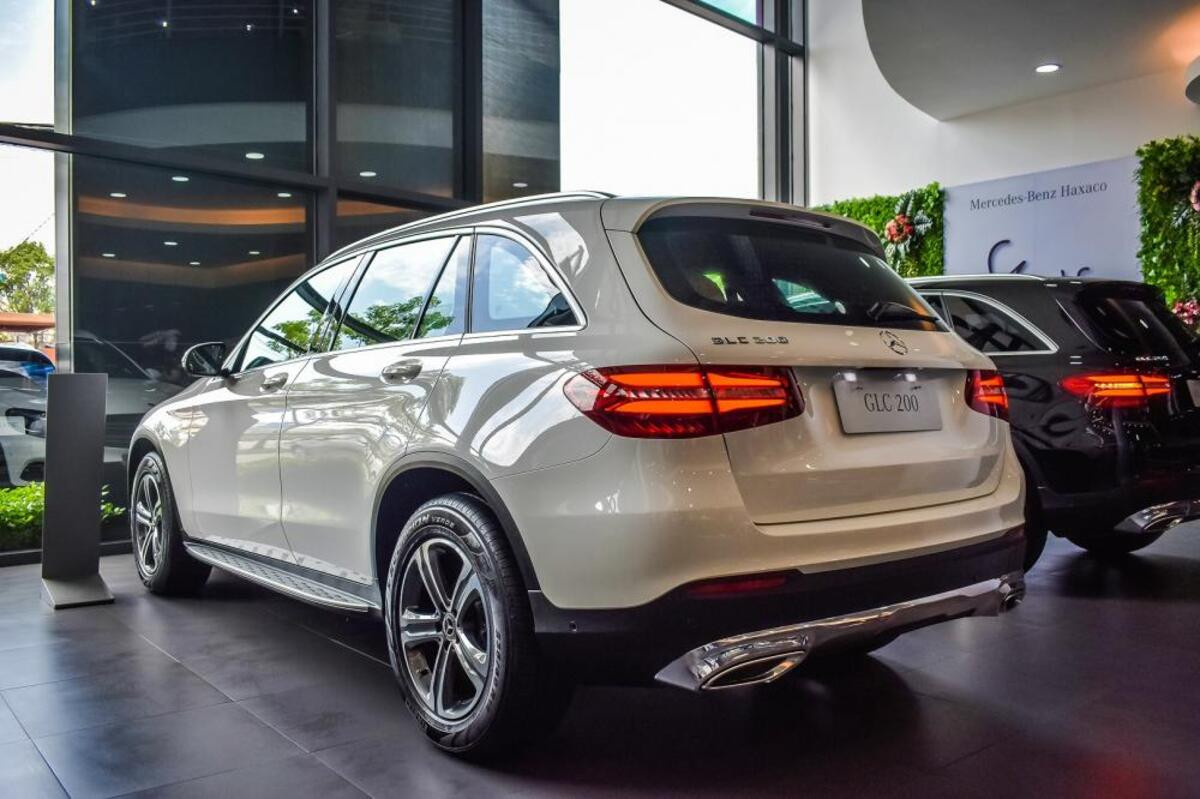 Đuôi xe GLC 200