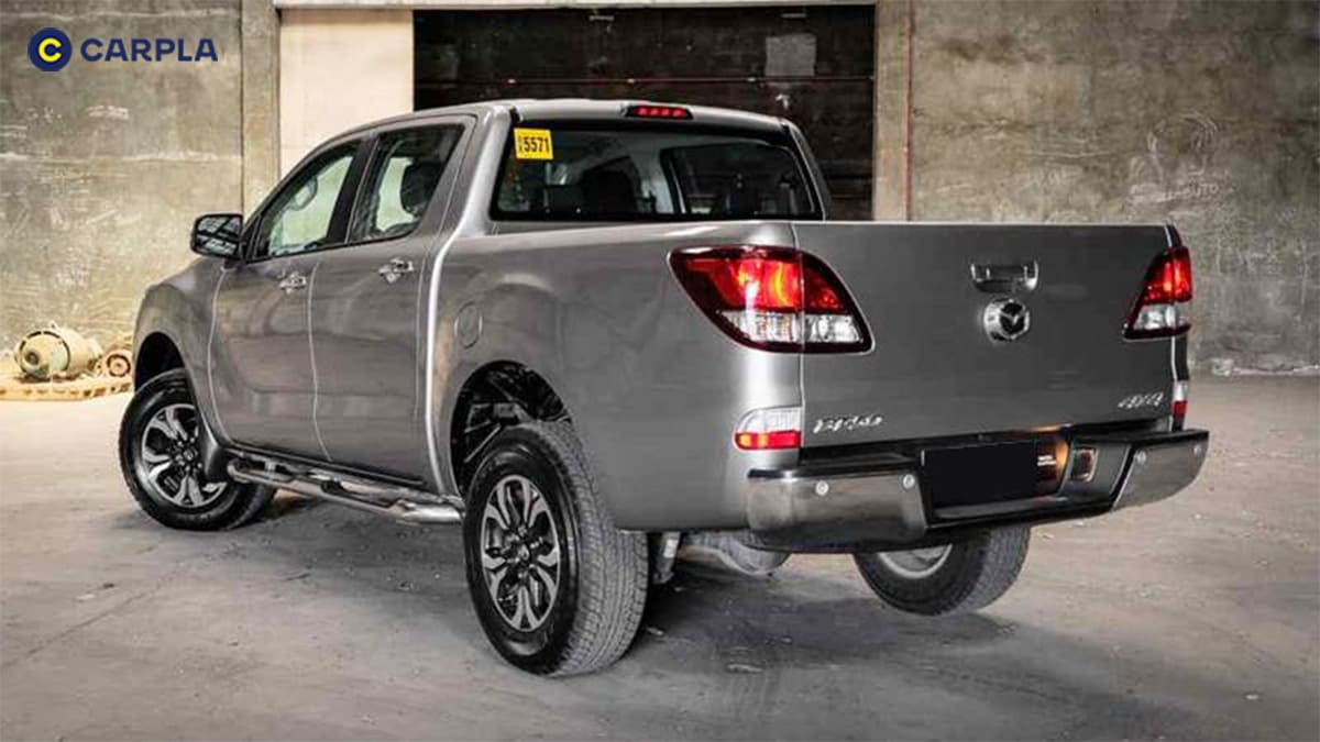 Đuôi xe Mazda BT-50 2019