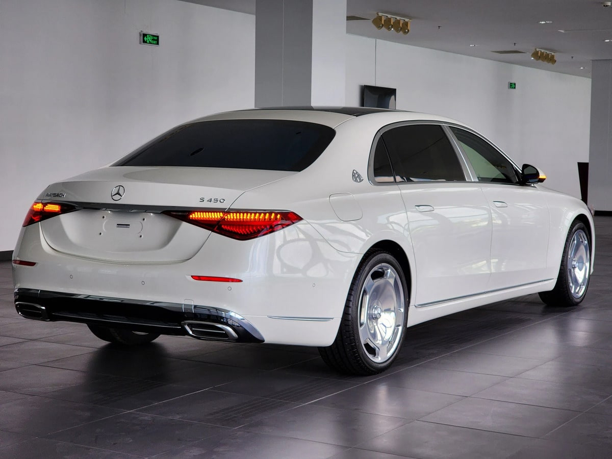 Đuôi xe Mercedes-Maybach S450