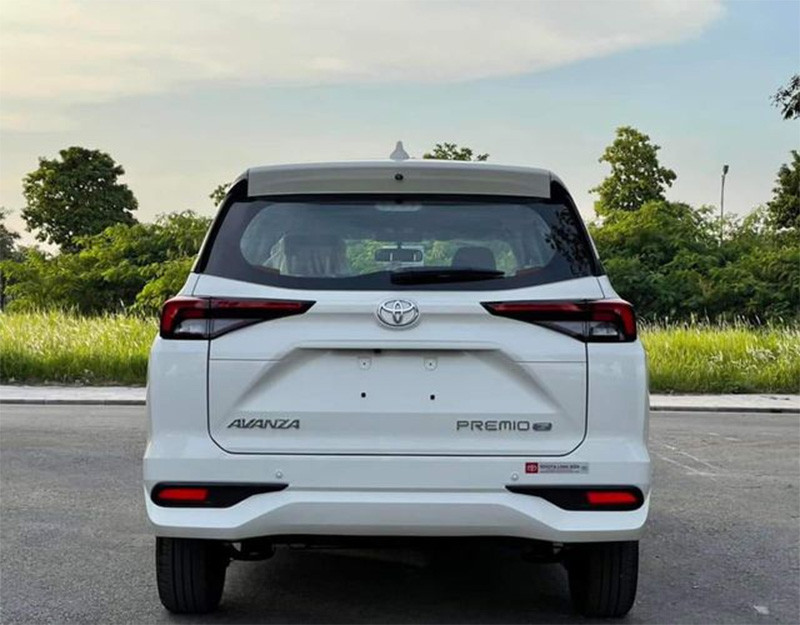 Đuôi xe Toyota Avanza 2023