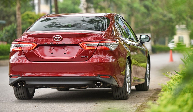 Đuôi xe Toyota Camry 2019