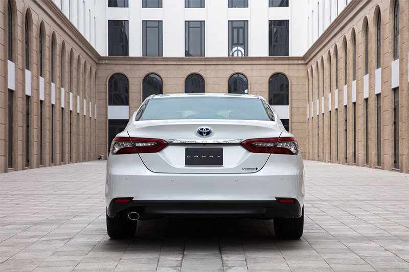 Đuôi xe Toyota Camry 2020