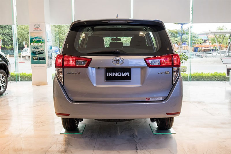 Đuôi xe Toyota Innova 2020