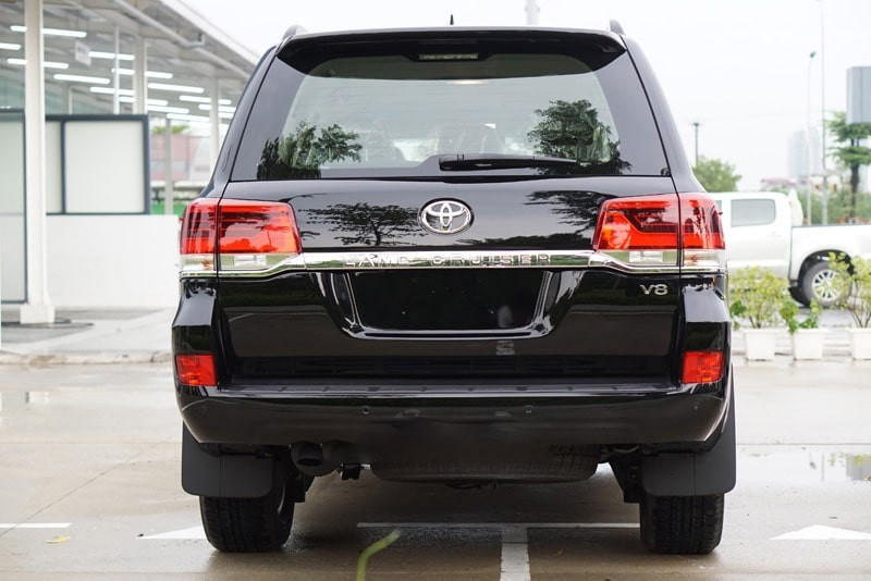 Đuôi xe Toyota Land Cruiser 2019