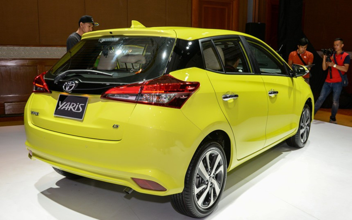 Đuôi xe Toyota Yaris 2019 đơn giản nhưng nổi bật
