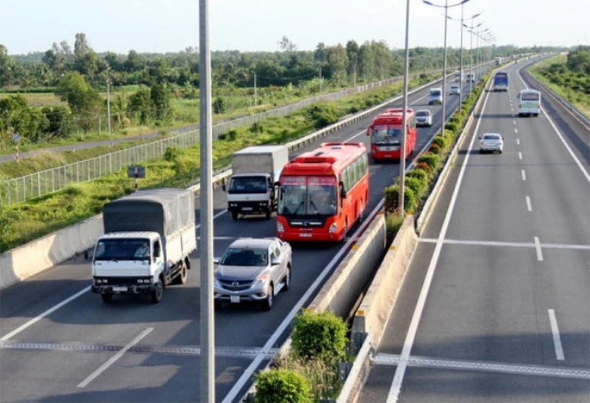 Đường đôi và dải phân cách