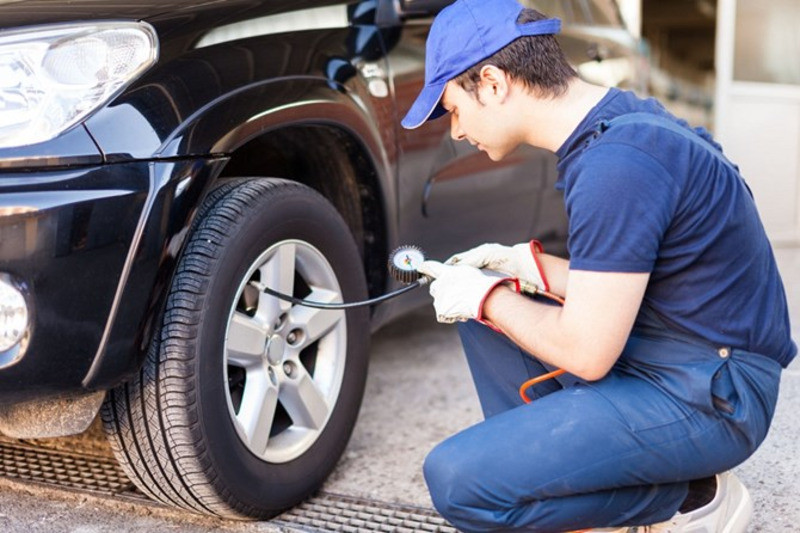 Duy trì áp suất lốp đúng chuẩn giúp tiết kiệm xăng