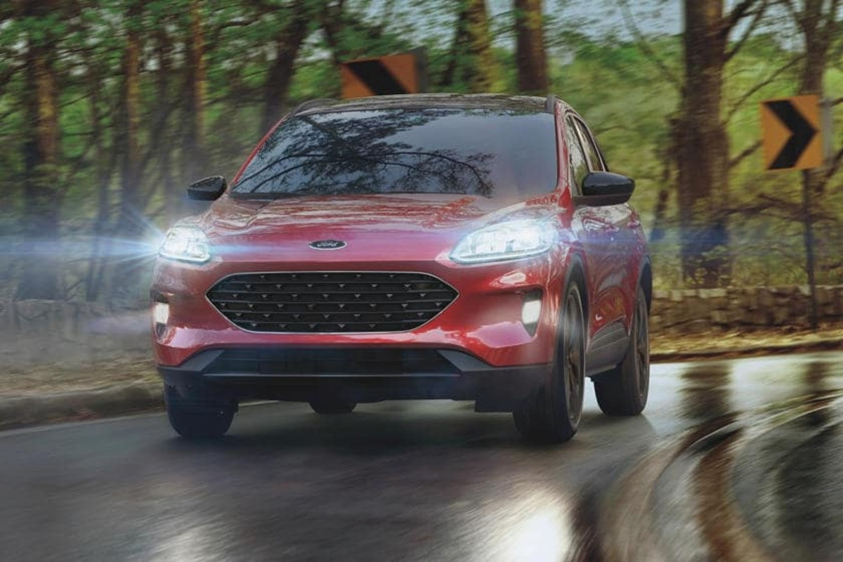 Ford Escape 2021 vận hành mạnh mẽ