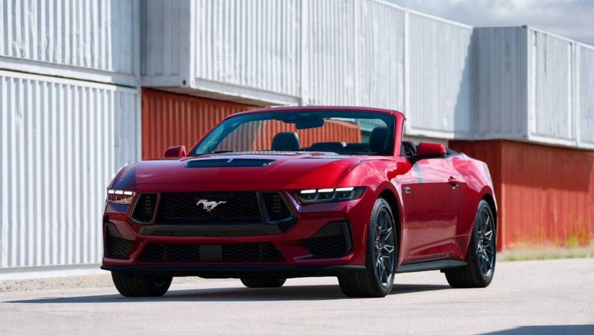 Ford Mustang thế hệ thứ 7