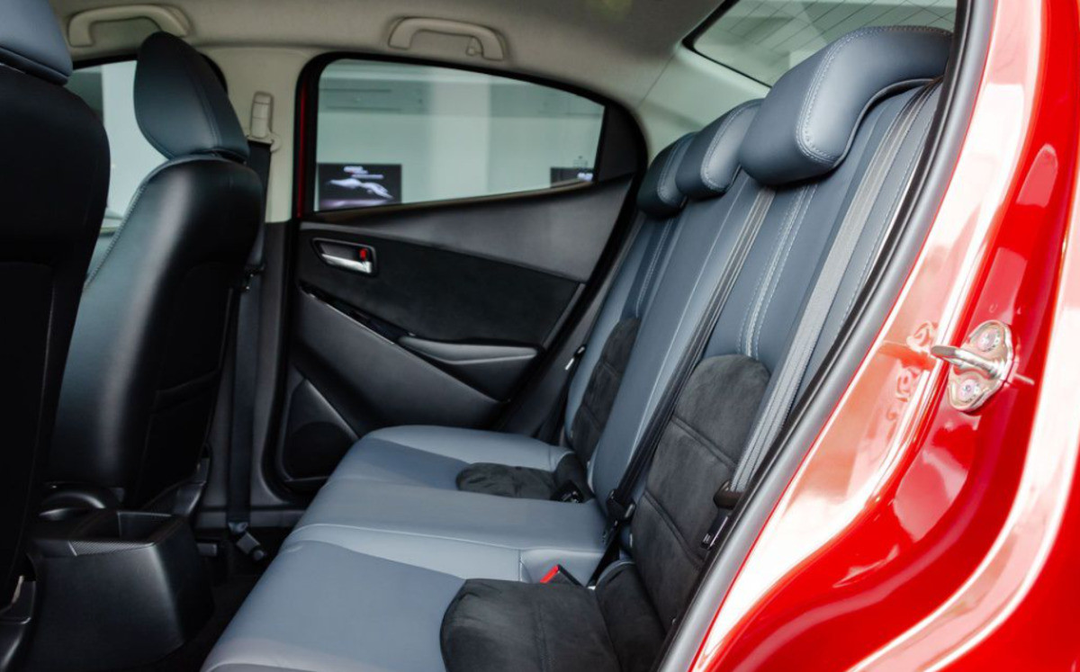 Ghế ngồi Mazda 2 2021
