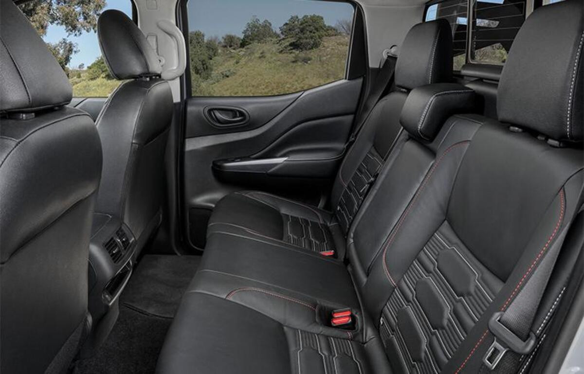 Ghế ngồi Nissan Navara 2023