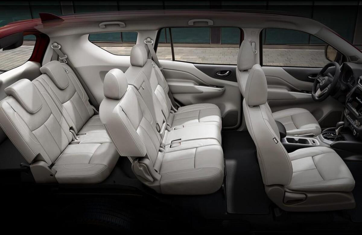 Ghế ngồi Nissan Terra 2021