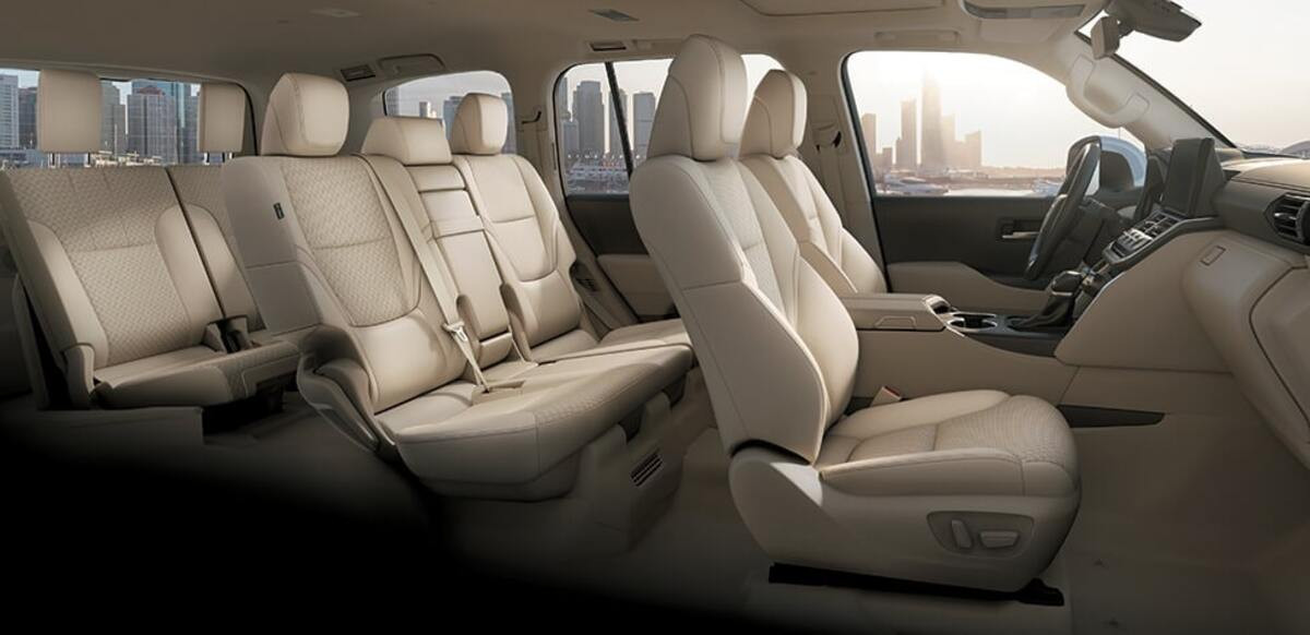 Ghế ngồi Toyota Land Cruiser 2025