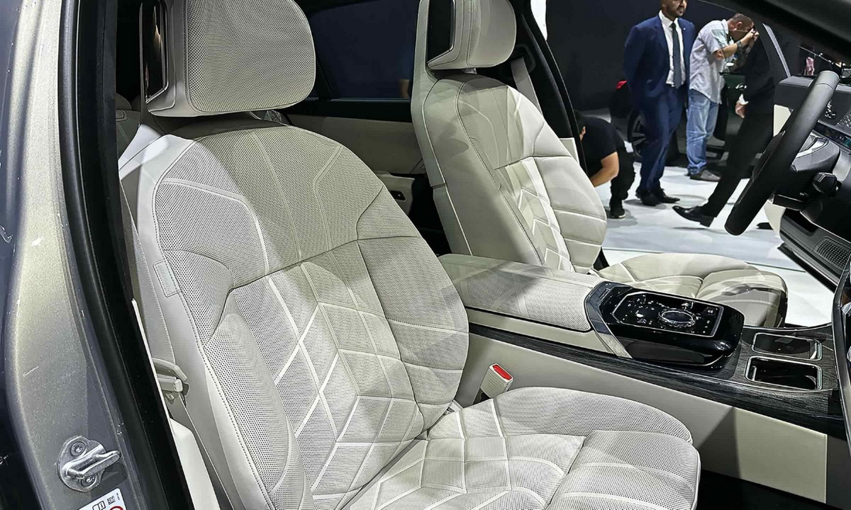 Ghế trước BMW i7