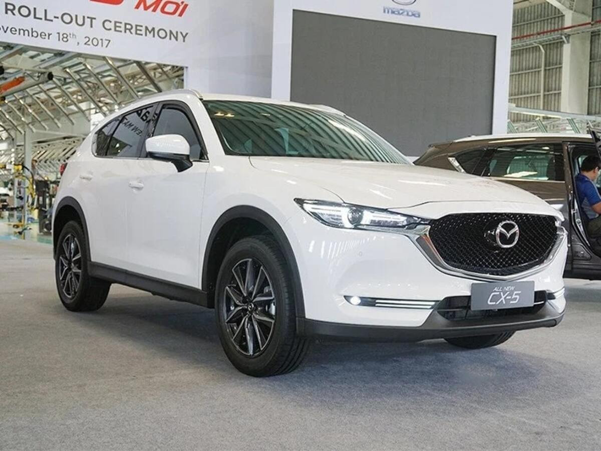 Giữa Mazda 6 2.5T và Mazda CX-5 2018 - CX-5 có không gian cốp xe rộng hơn