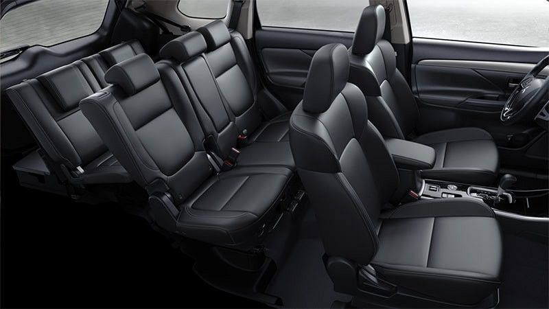 Hàng ghế thứ ba Mitsubishi Outlander