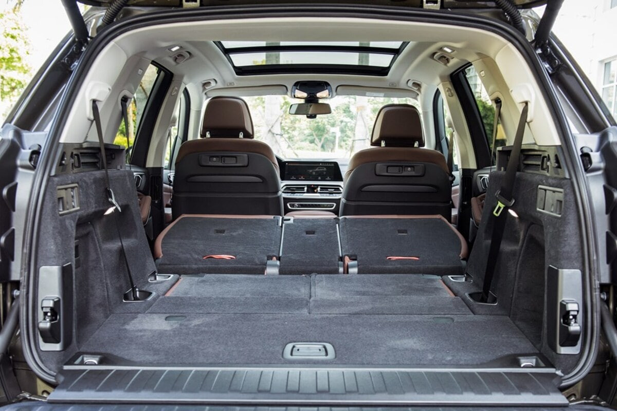 Khoang hành lý BMW X5 rộng rãi với dung tích lớn