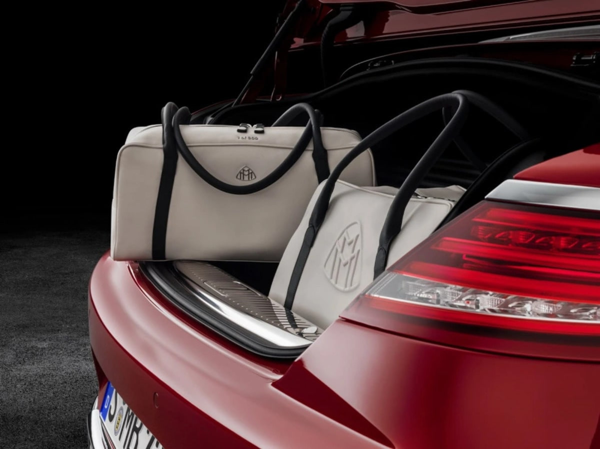 Khoang hành lý Maybach S650 rộng rãi