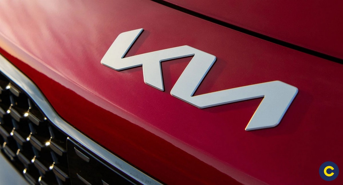 Logo Kia với chữ KIA cách điệu