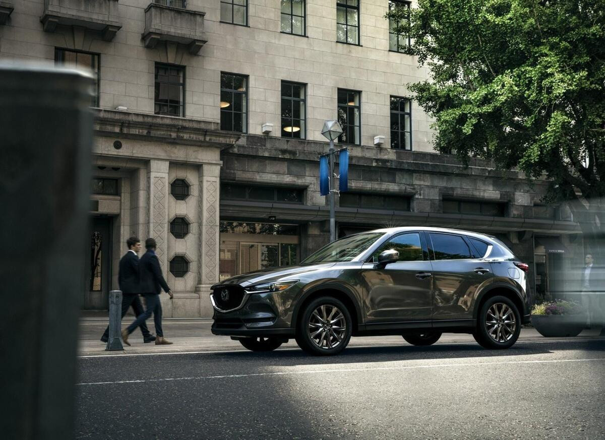 Mazda CX-5 2019 màu đen sang trọng
