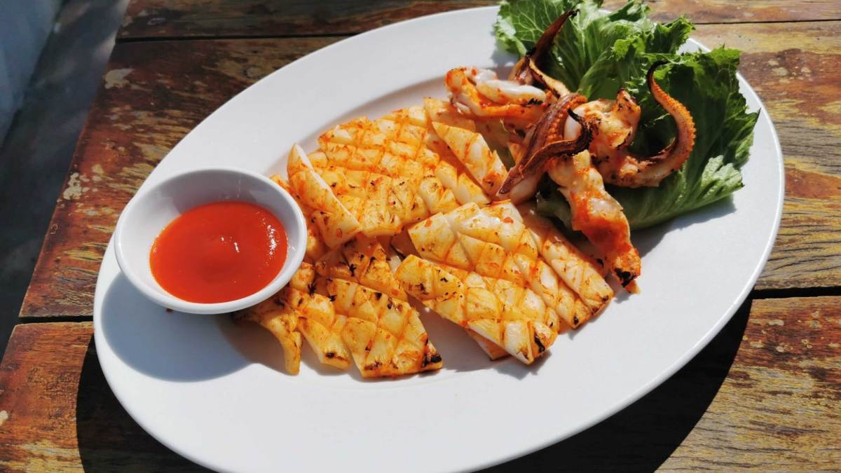 Mực một nắng nướng