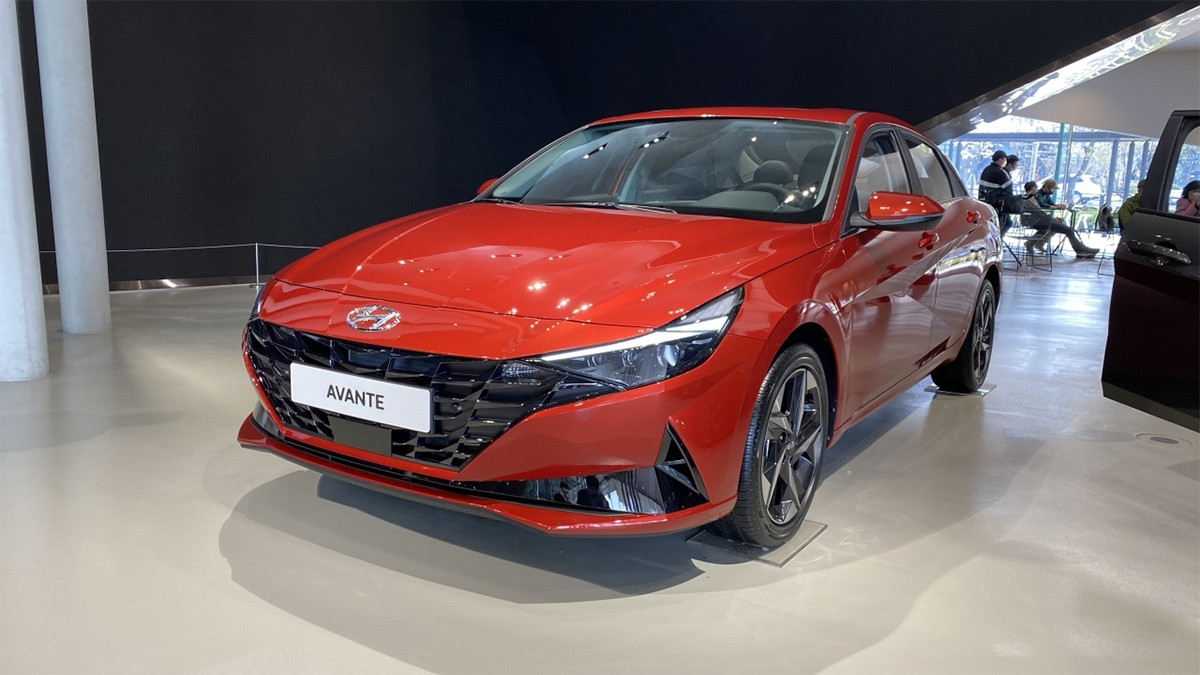 Ngoại thất Hyundai Avante 2021