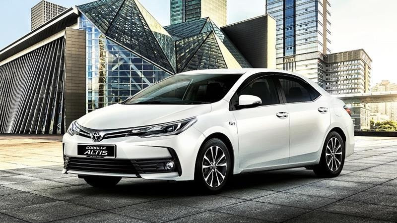 Ngoại thất thân xe Toyota Corolla Altis 2019