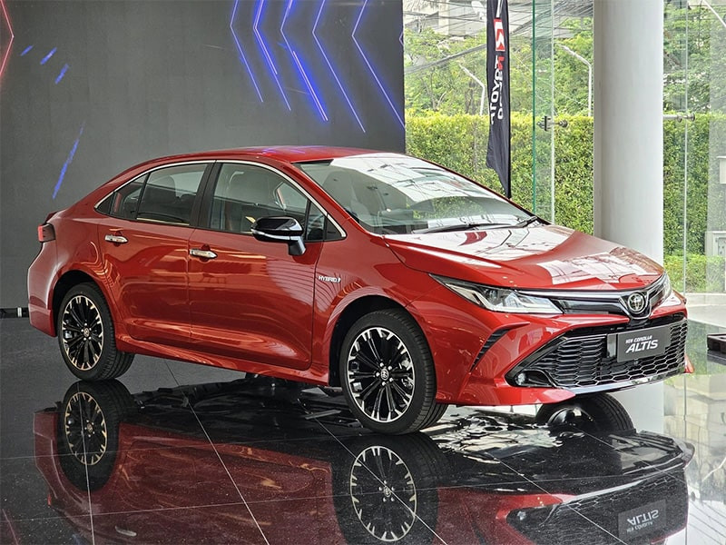 Ngoại thất Toyota Corolla Altis 2023