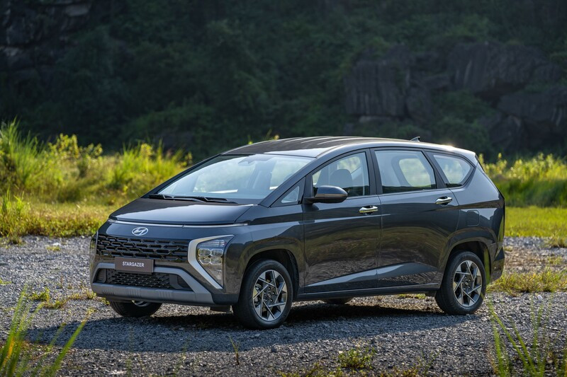 Ngoại thất xe Hyundai Stargazer