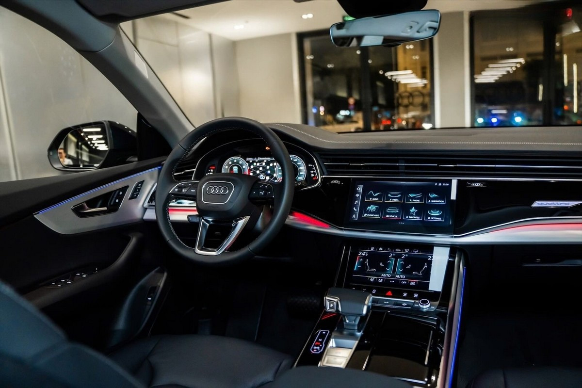 Nội thất Audi Q8 2025