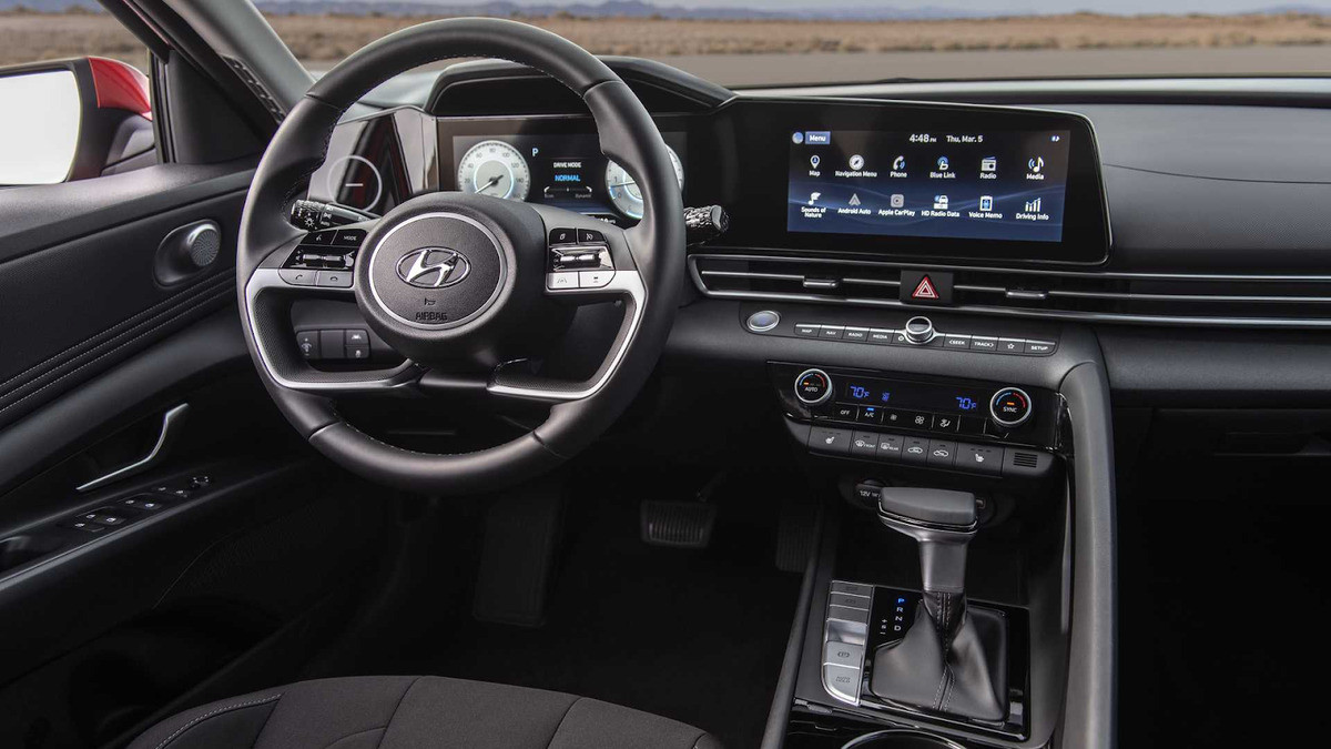 Nội thất Hyundai Elantra 2021