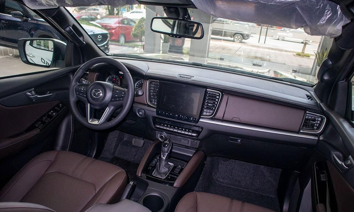 Nội thất Mazda BT-50 2019