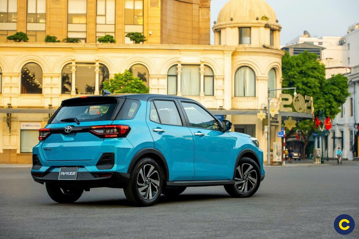 Nội thất rộng rãi của xe Toyota 5 chỗ gầm cao