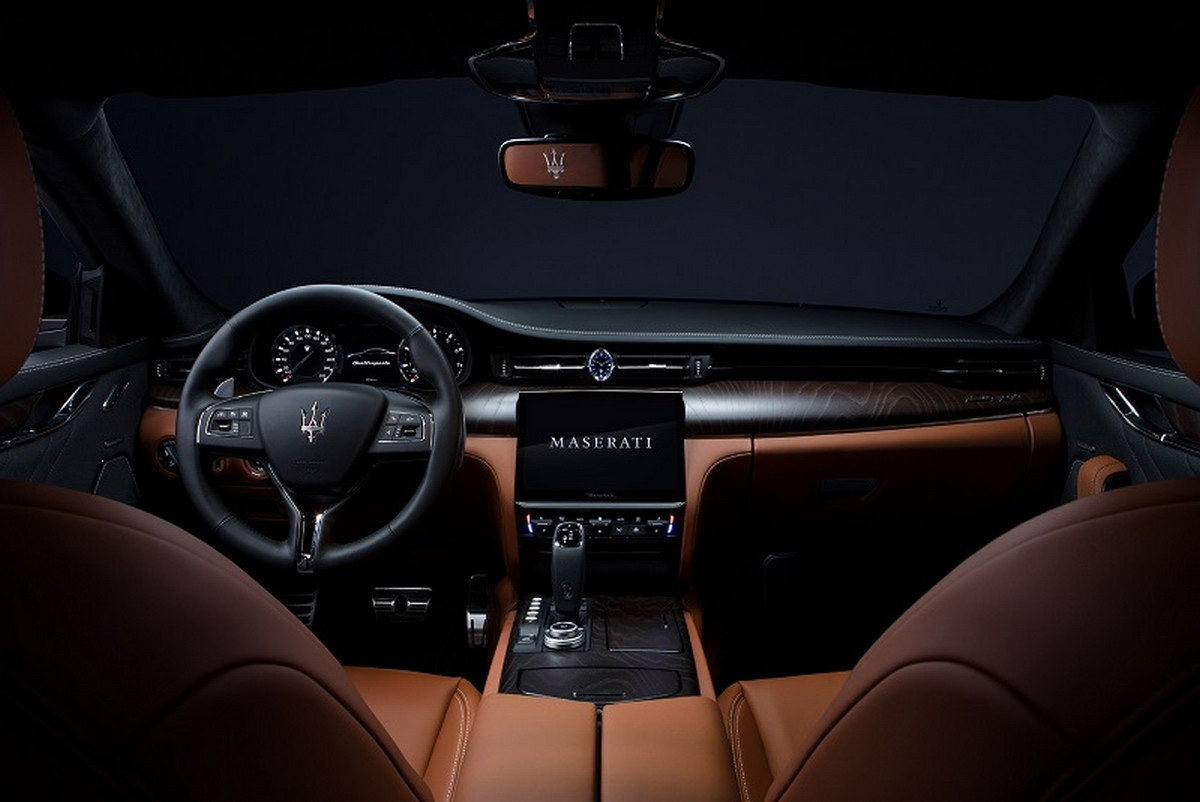 Nội thất sang trọng của Maserati Quattroporte