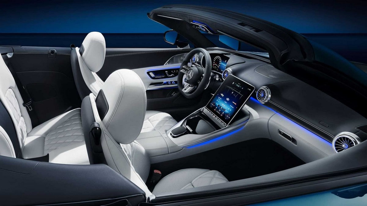 Nội thất sang trọng của Mercedes-AMG SL
