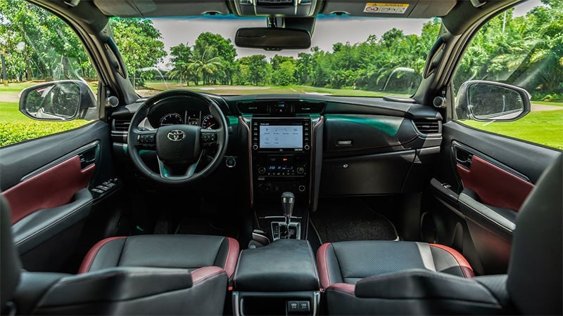 Nội thất Toyota Fortuner 2021