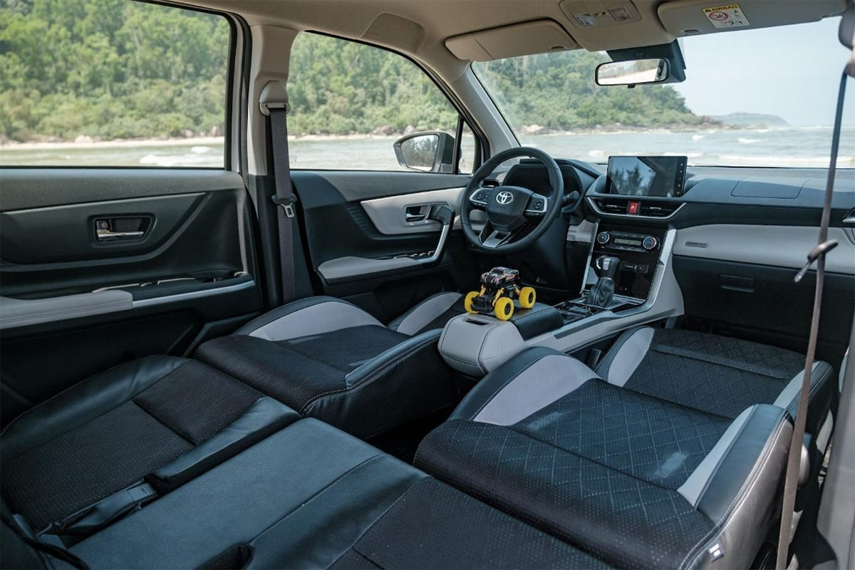 Nội thất Toyota Veloz Cross