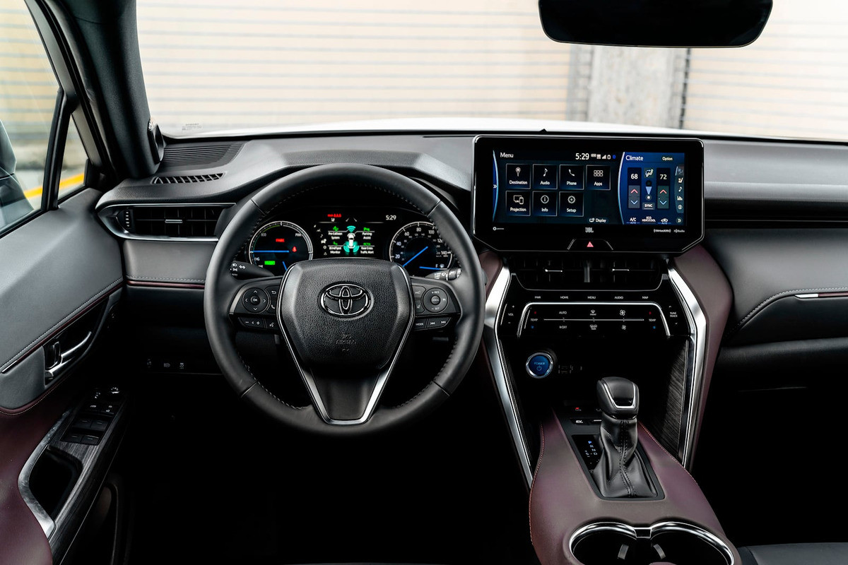 Nội thất Toyota Venza 2023
