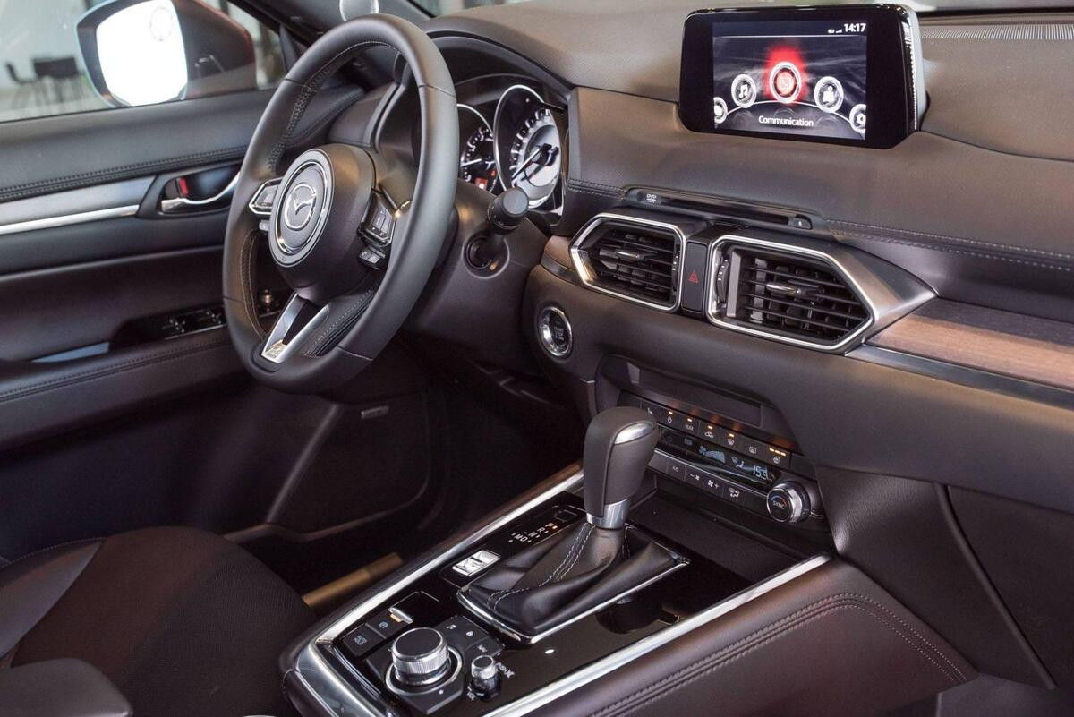 Nội thất xe Mazda CX-8 2023 rộng rãi