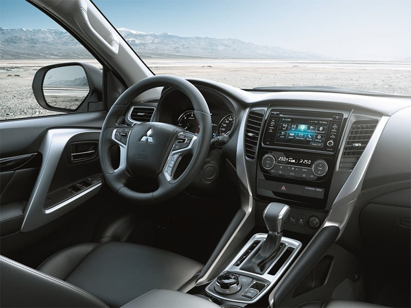 Nội thất xe Mitsubishi Pajero Sport