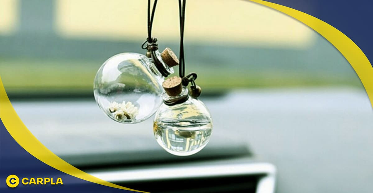Nước hoa xe hơi dạng treo trên kính chiếu hậu