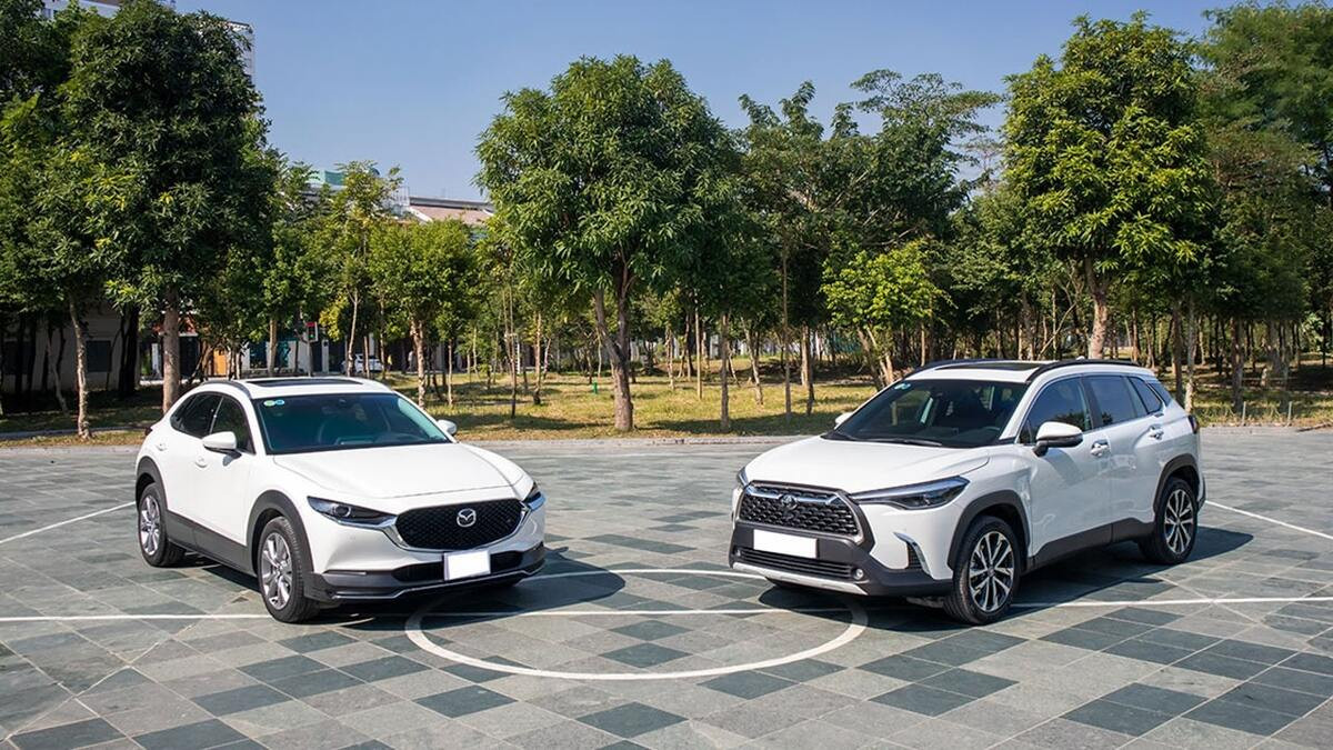 So sánh giá bán Mazda CX-30 và Toyota Corolla Cross