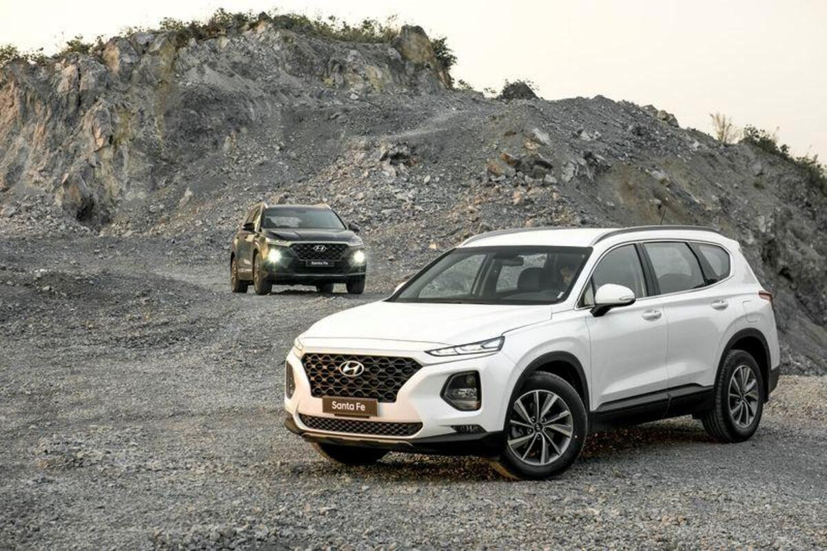 So sánh kích thước Hyundai Santa Fe 2019 và Ford Everest 2019