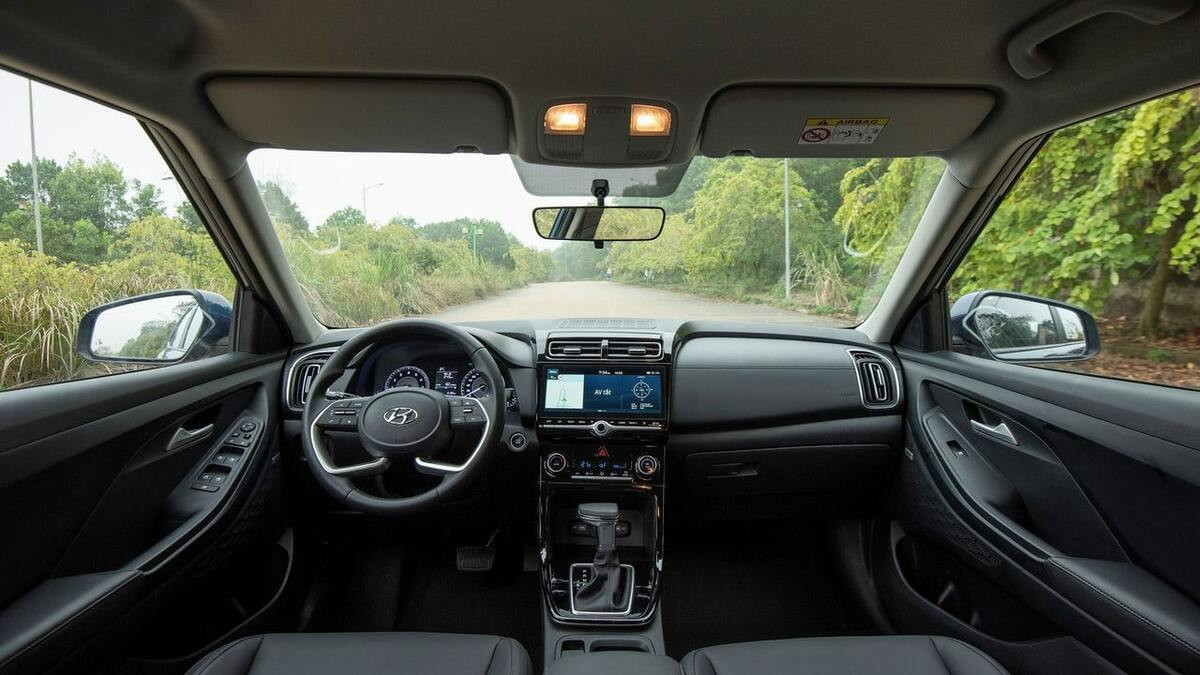 So sánh vô lăng Hyundai Creta và Mazda CX-3