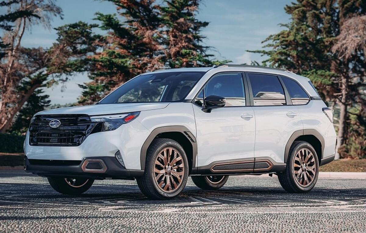 Subaru Forester 2024: SUV 5 chỗ gầm cao thoáng