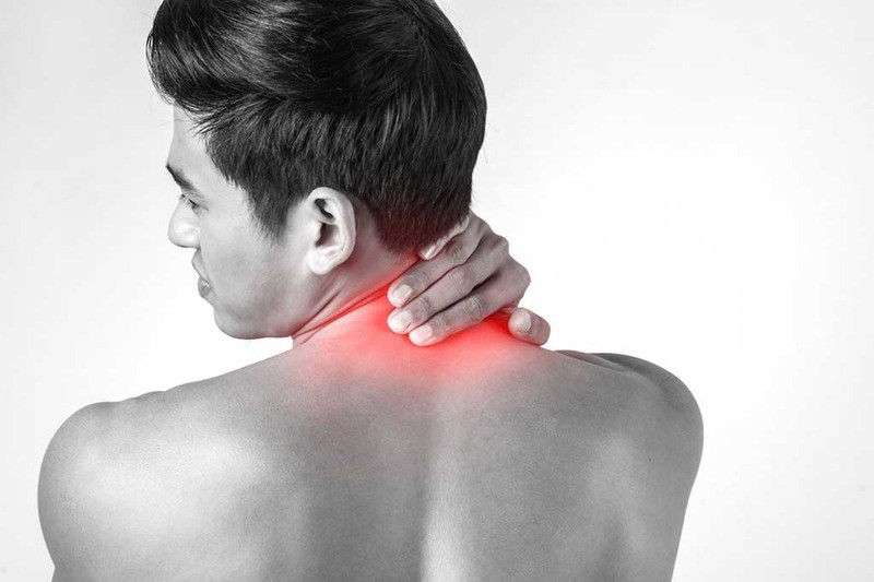 Tài xế bị đau mỏi vai gáy